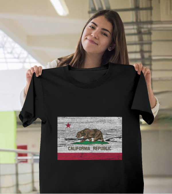 California Republic Vintage Bear Flag T-Shirt