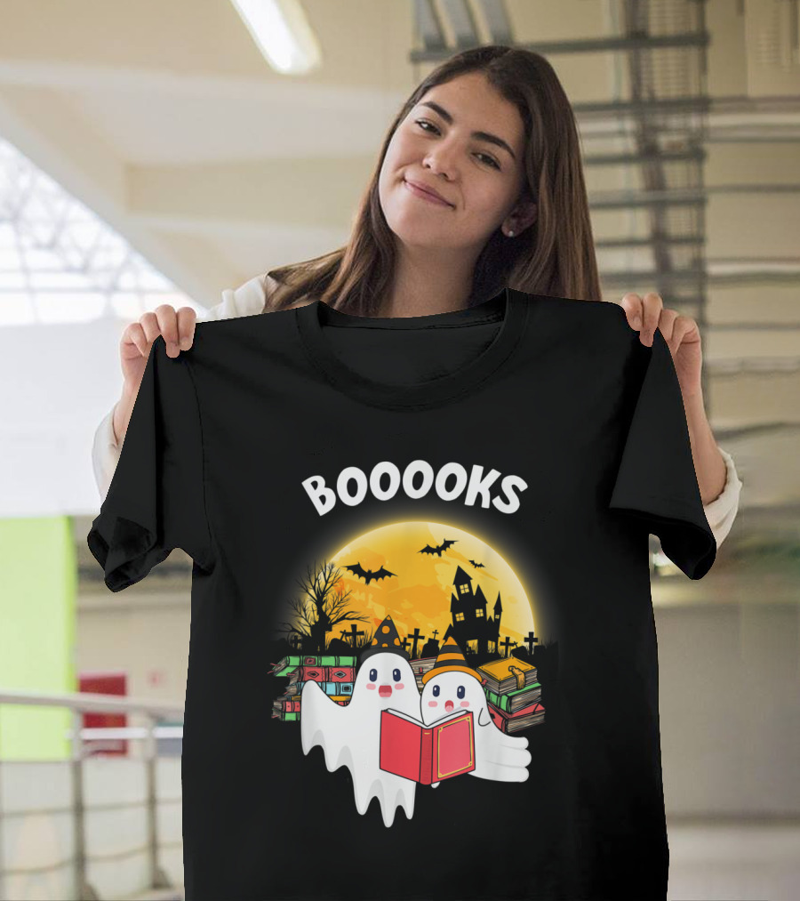 BOOOOKS Ghosts Reading Books Halloween Night Moon Bats Spooky Scene T-Shirt