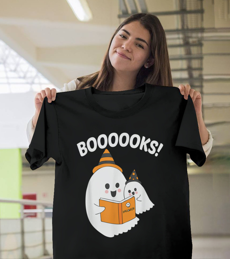 Halloween Ghost Booooooks Boo Read Books Funny Teacher T-Shirt
