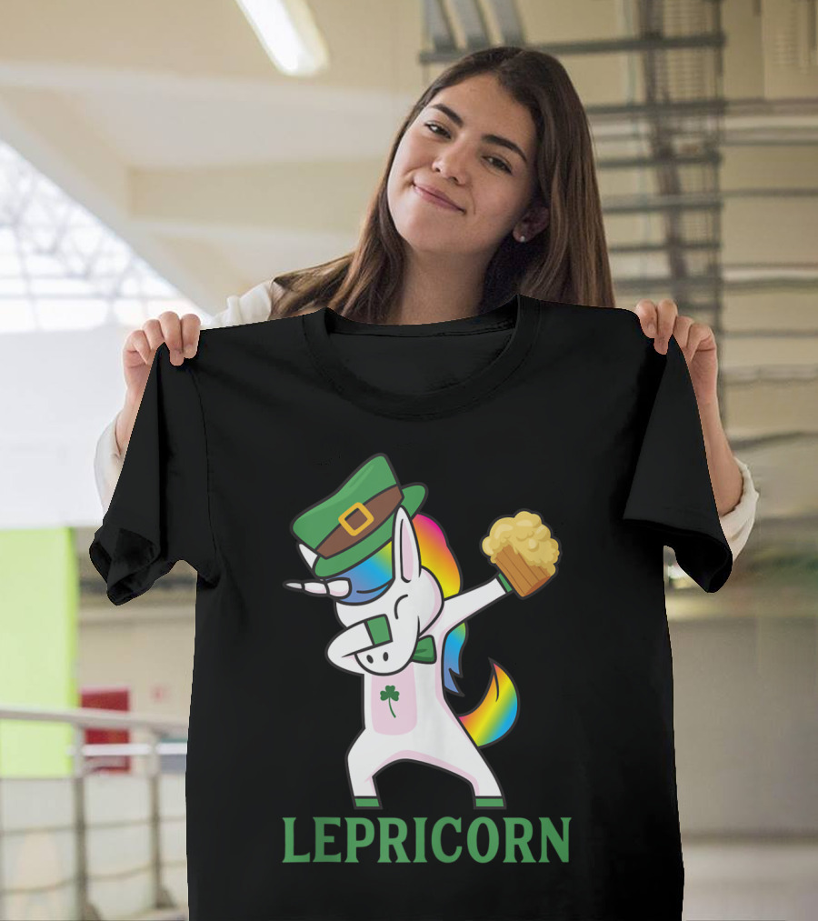 Lepricorn Cool Irish Leprechaun Unicorn Dabbing with Beer T-Shirt