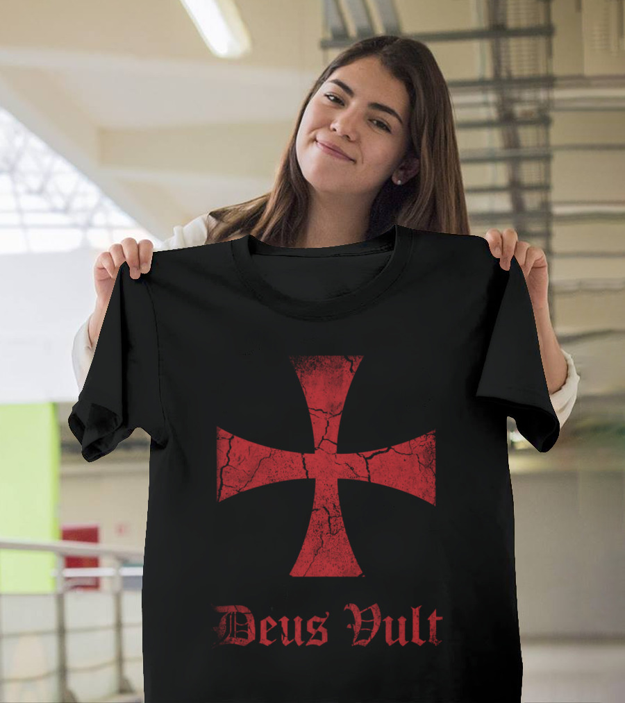 Deus Vult Distressed Knights Templar Cross Crusader T-Shirt