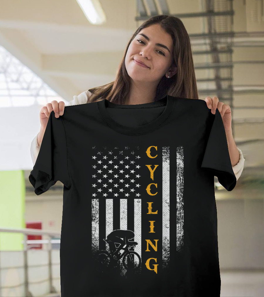 Cycling USA Vintage American Flag Bicycle T-Shirt