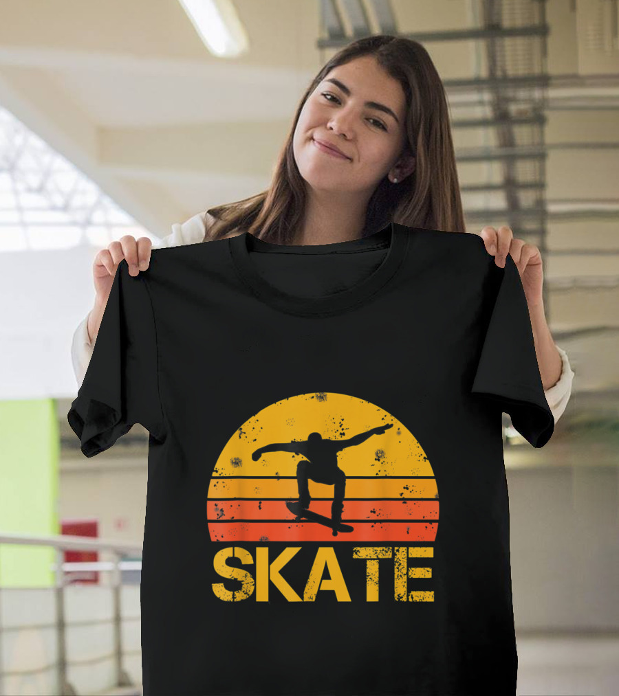 Skateboarder Retro Sunset Skateboarding Vintage T-Shirt