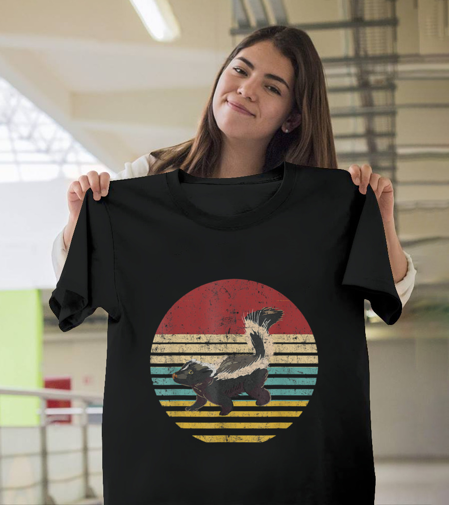 Vintage Skunk Lovers Retro 70s Style Stripes T-Shirt