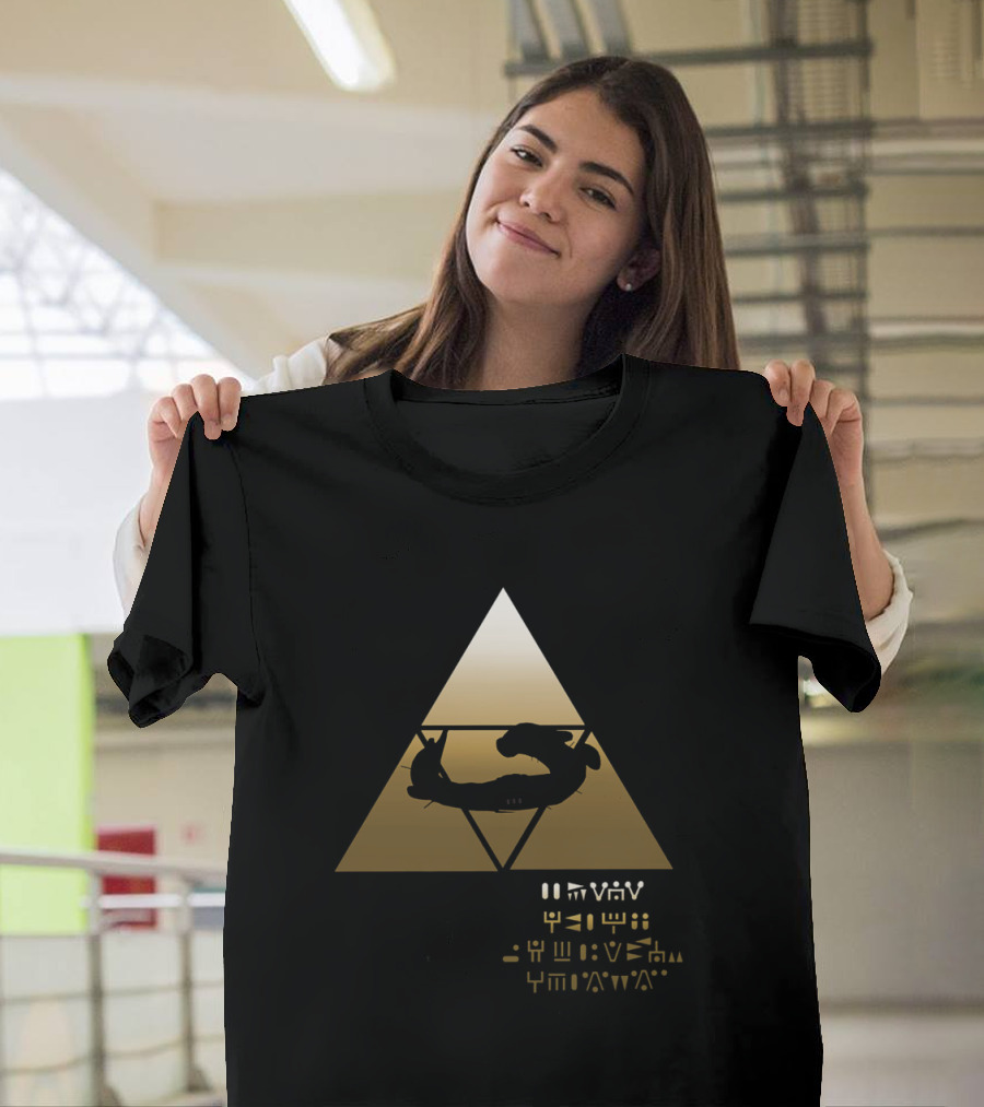 Juggernaut Engineer Spaceship Prometheus Weyland-Yutani Ancient Glyph Triangle T-Shirt