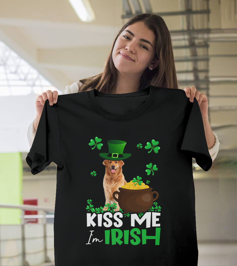 Kiss Me I'm Irish Golden Retriever St Patrick's Day Shamrocks and Pot of Gold T-Shirt