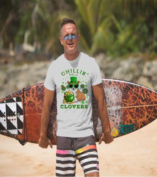 Chillin With My Clovers Corgi Wearing St Patrick’s Hat And Sunglasses With Pot Of Gold T-Shirt