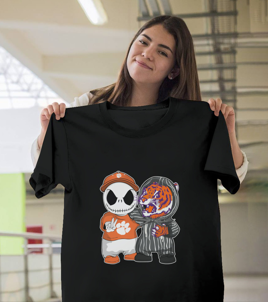 Jack Skellington Clemson Tigers Fan With Tiger Mascot Hugging T-Shirt