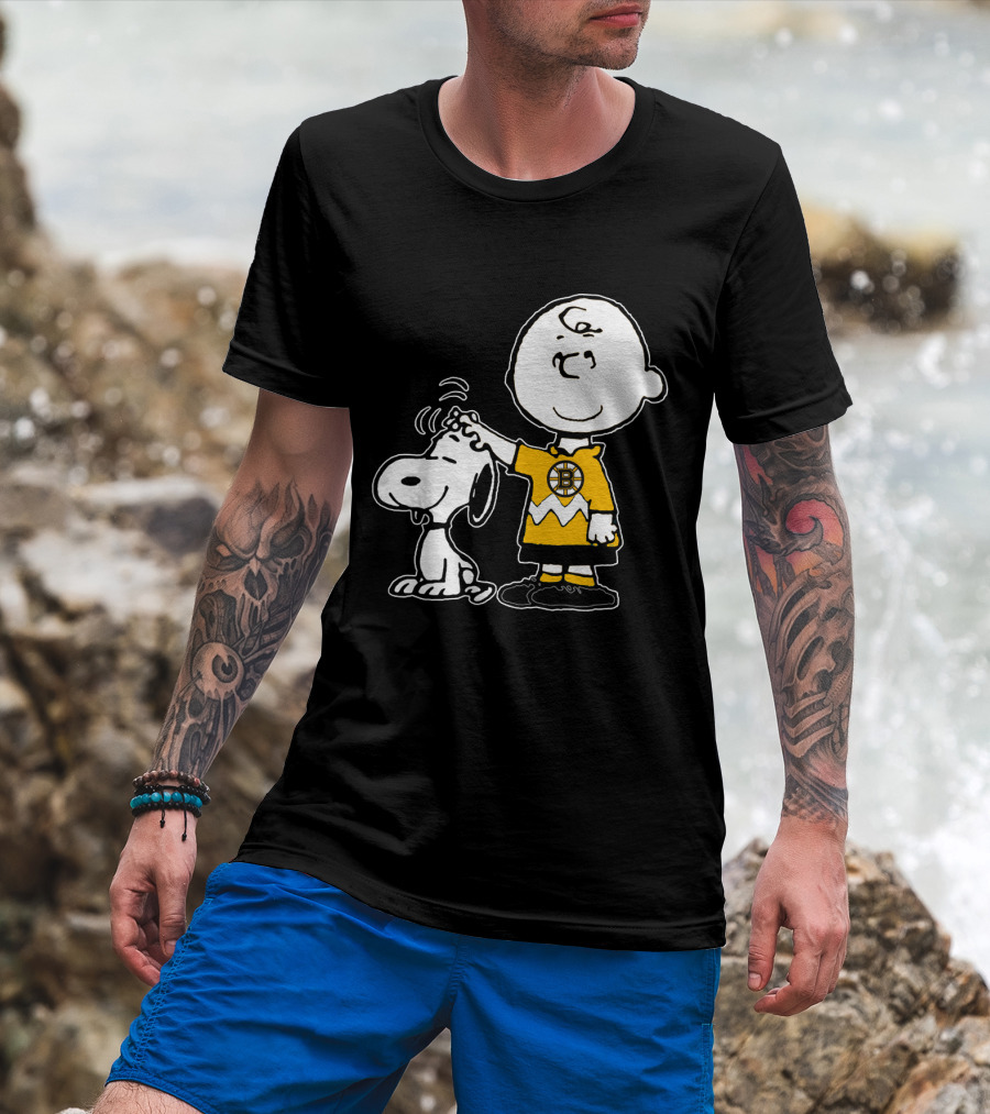 Boston Bruins Snoopy Charlie Brown Peanuts T-Shirt