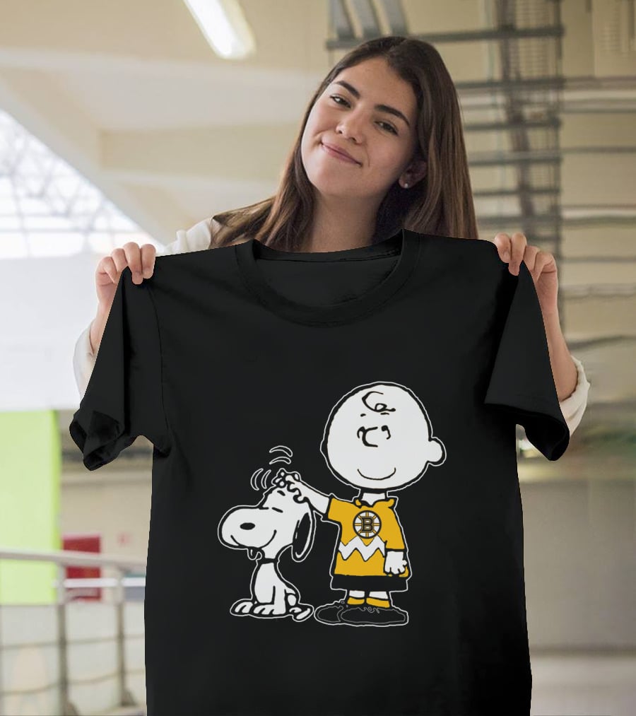 Boston Bruins Snoopy Charlie Brown Peanuts T-Shirt