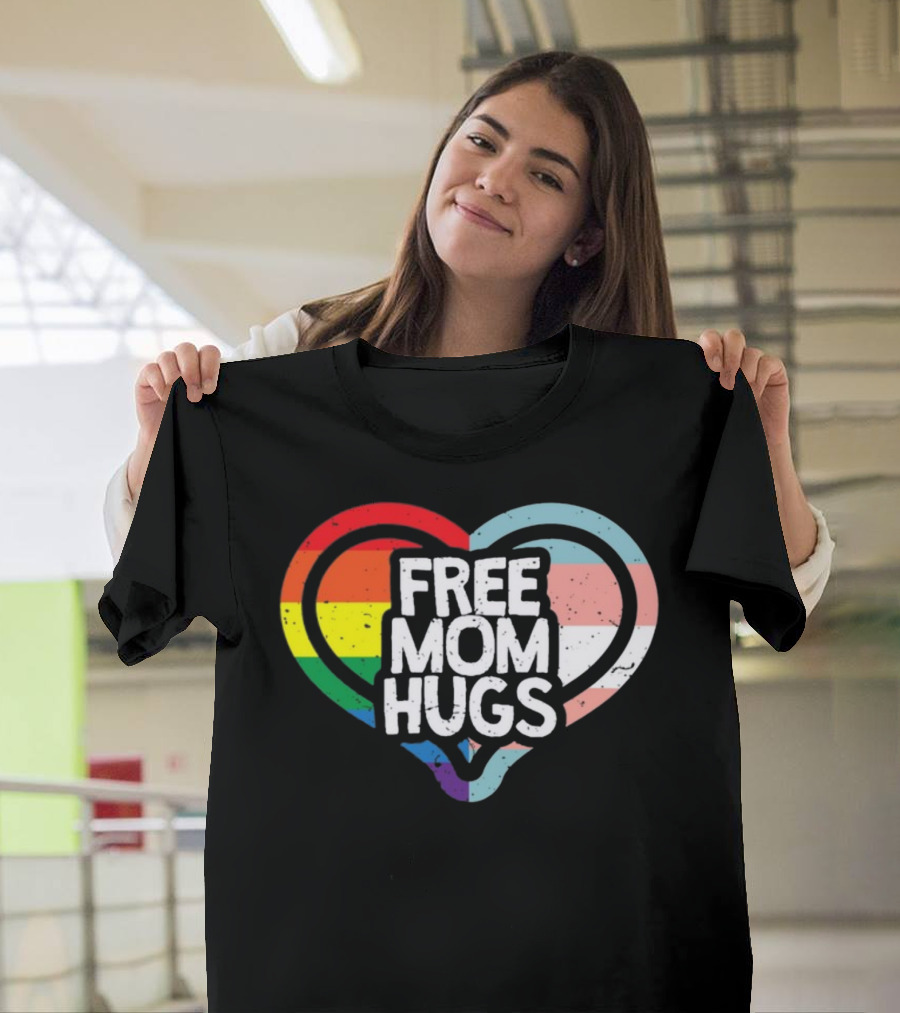 Free Mom Hugs Rainbow Heart Pride Vintage T-Shirt