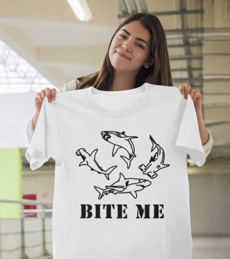 Hoesforclothes Bite Me Shark Trio T-Shirt