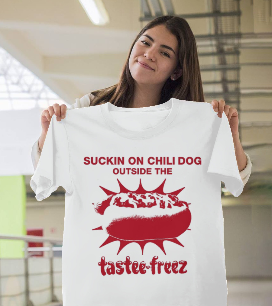 Sunshineskate Suckin On Chili Dog Outside The Tastee Freez Retro Vibes T-Shirt