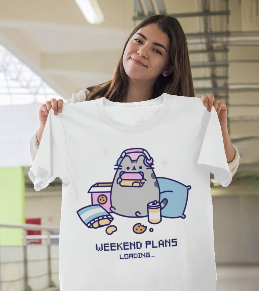 Weekend Plans Loading Pusheen Gaming Snacks Pillow T-Shirt