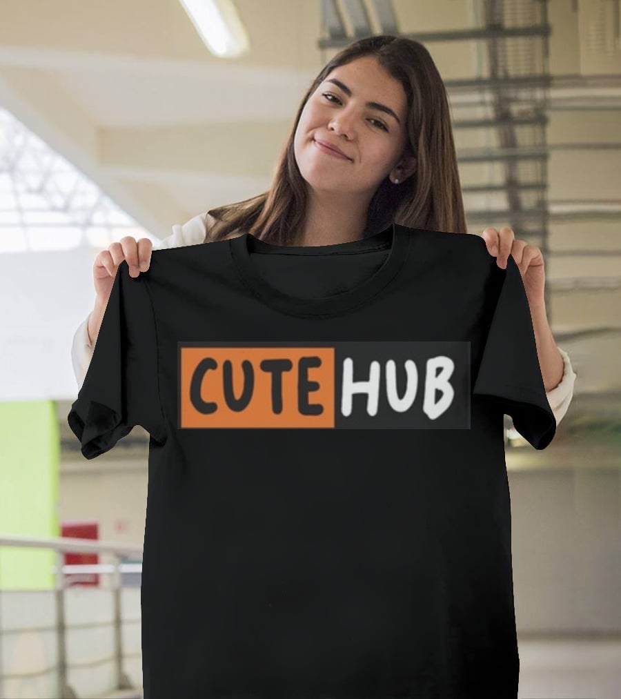 CUTE HUB Bold Contrast T-Shirt