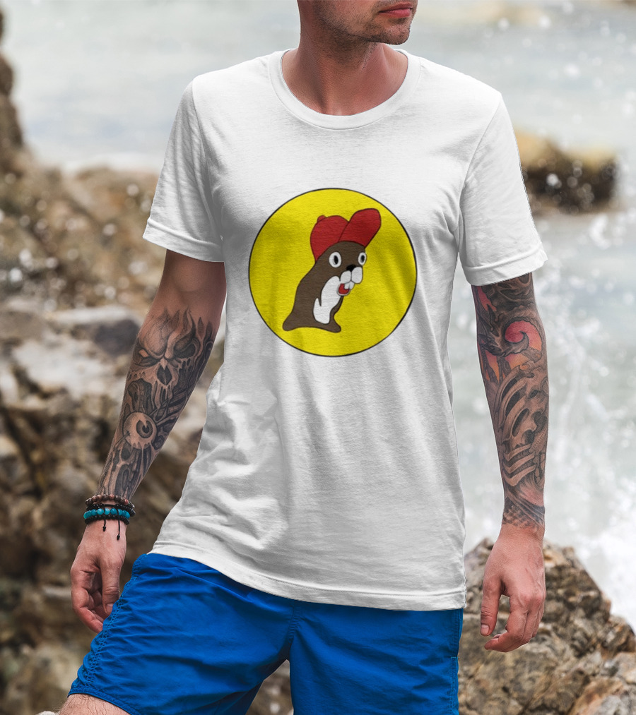 Baby Genius Beaver Red Cap Yellow Circle Buc-ee's Cup T-Shirt
