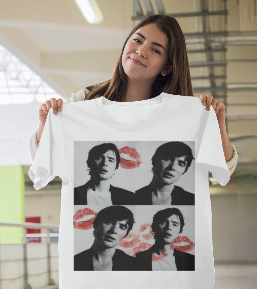 Mustardyardpress Cillian Photobooth Kiss Prints T-Shirt