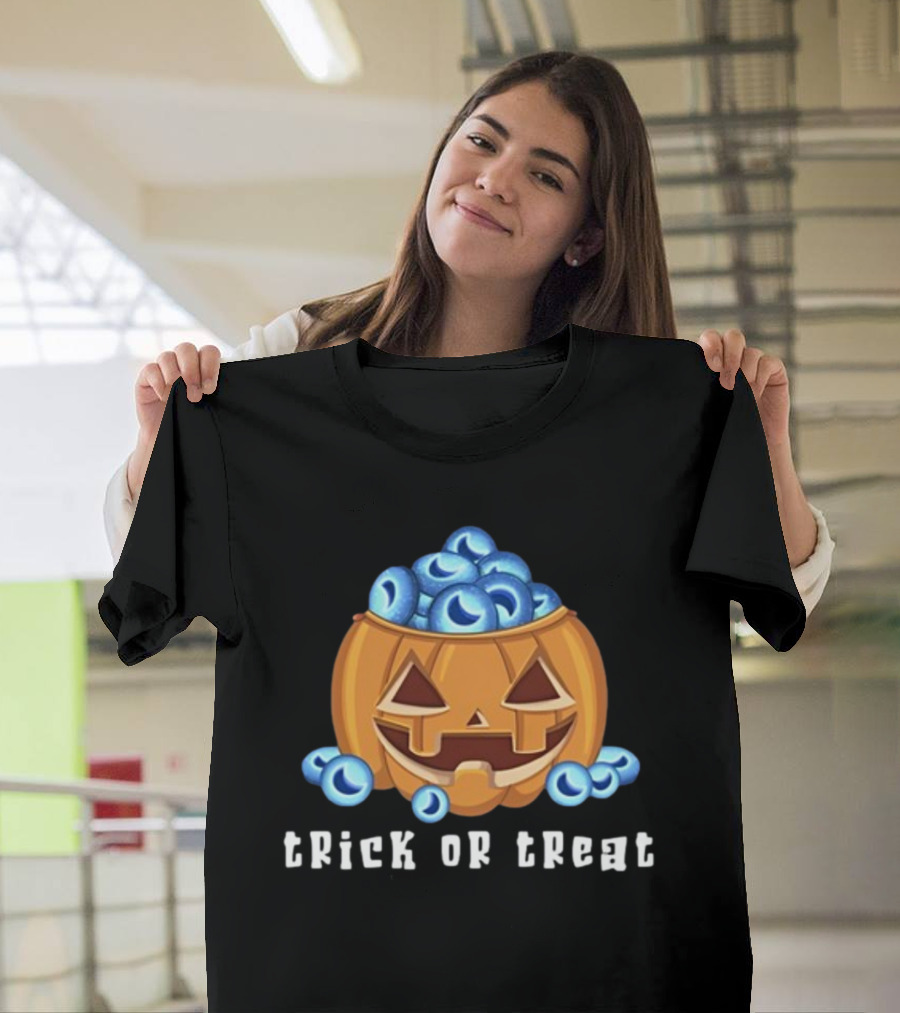 Trick Or Treat Pumpkin Candy Eyes Halloween T-Shirt