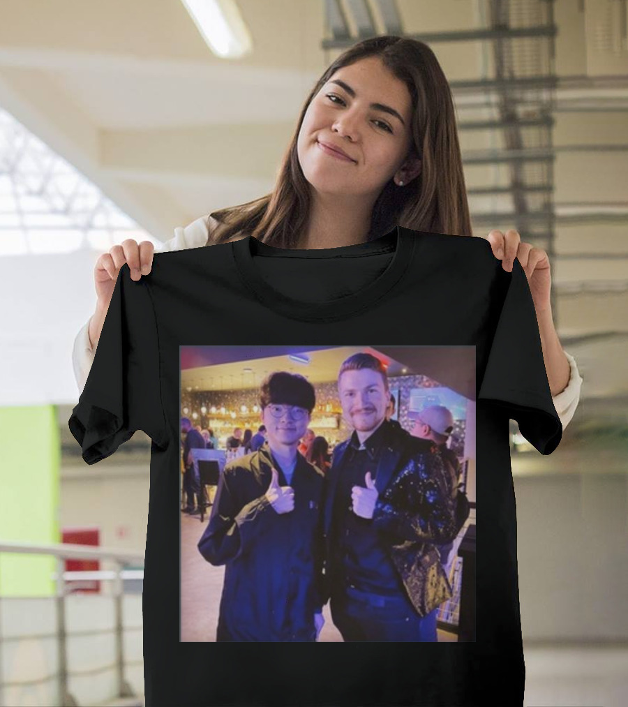 Fabian Mallant with Faker Thumbs Up Photo T-Shirt