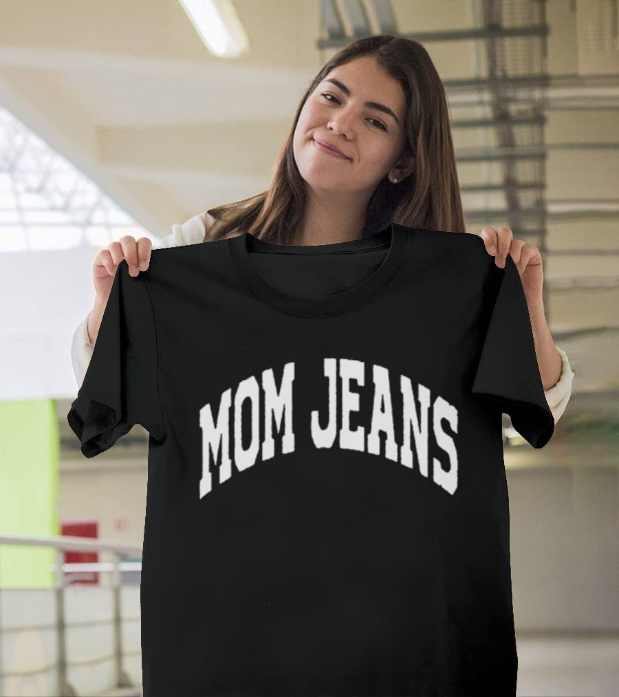 Mom Jeans Arch T-Shirt