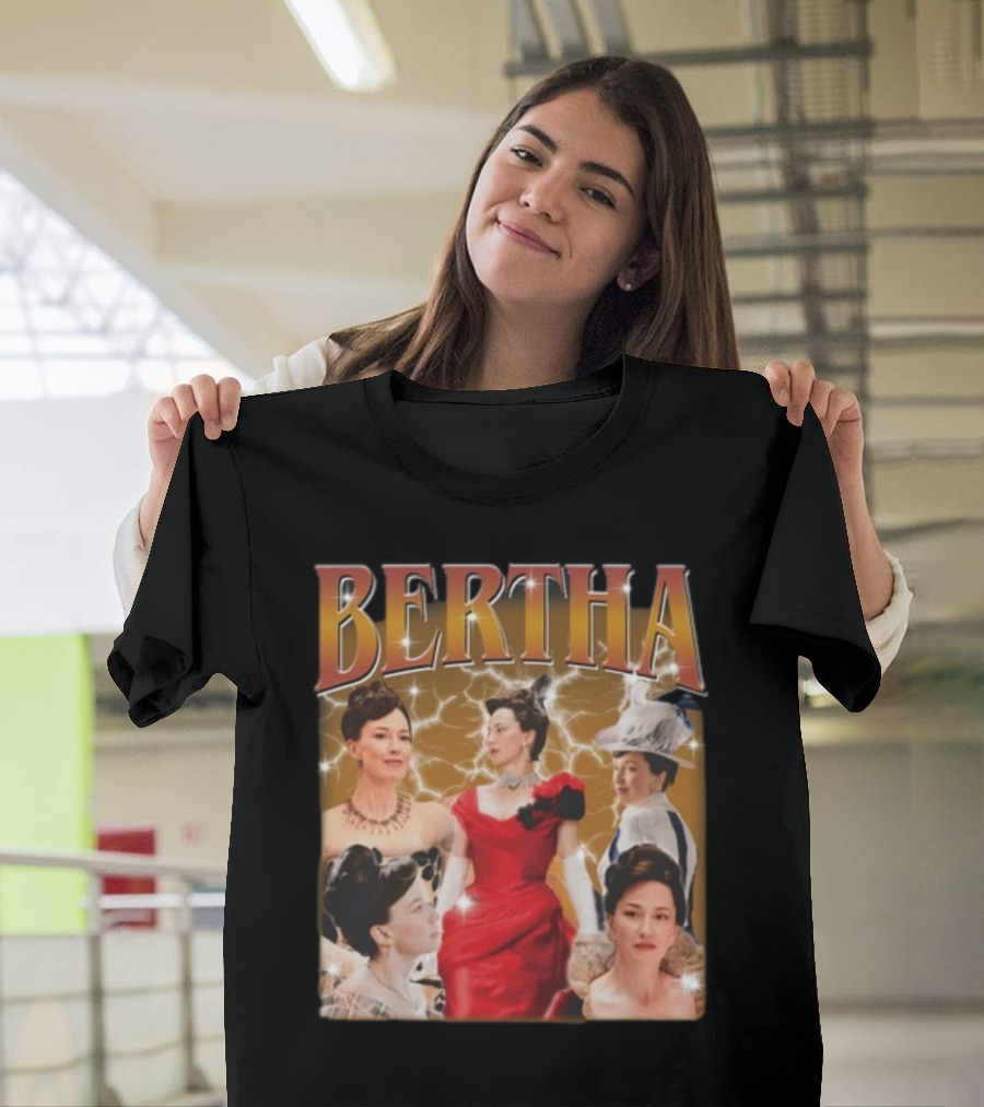Bertha The Boss Glamorous Vintage Fashion Queens T-Shirt