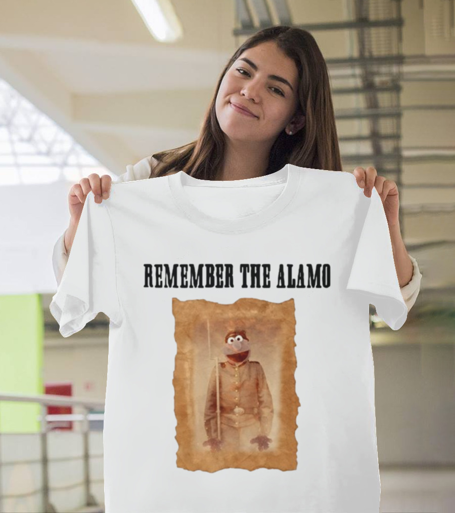 Lucca International Remember The Alamo Historical Muppet Soldier T-Shirt