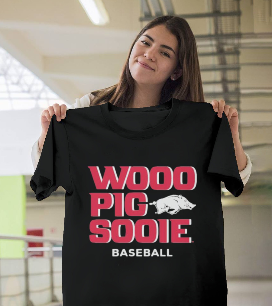 Wooo Pig Sooie Arkansas Baseball Black Pig T-Shirt