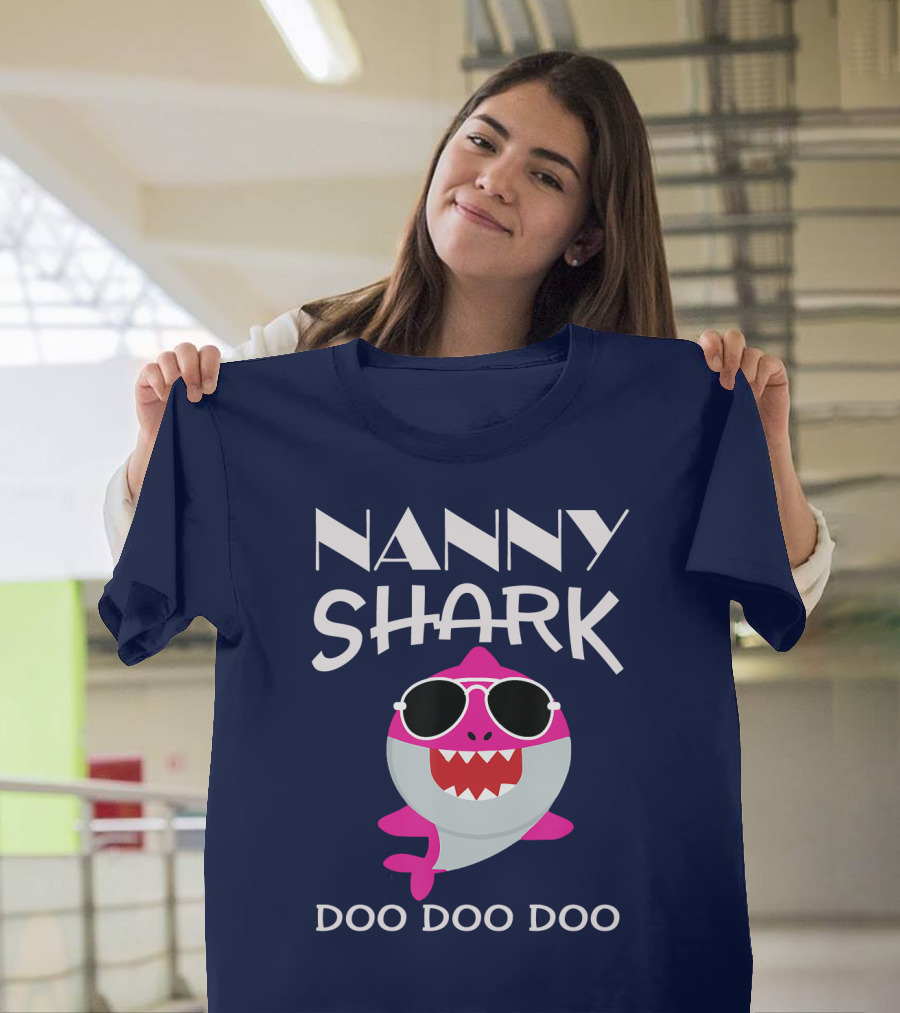 Nanny Shark Doo Doo Doo Pink Sunglasses Fun Shark T-Shirt