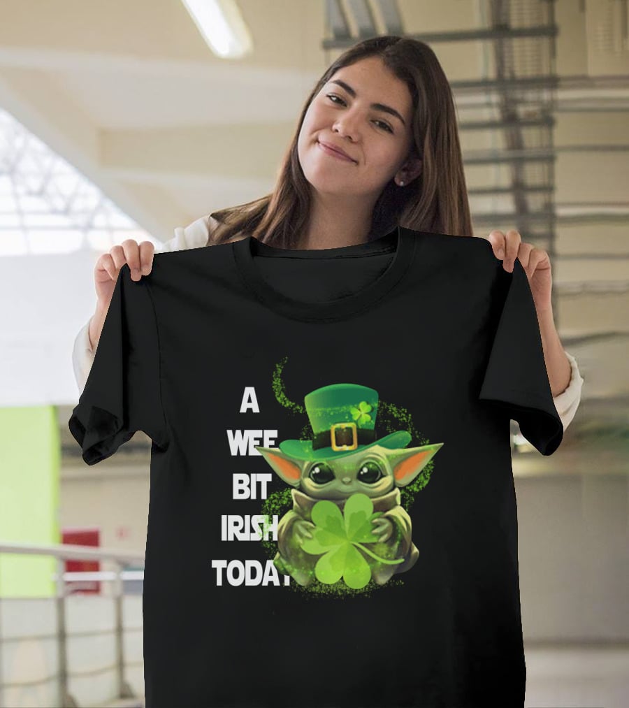 Baby Yoda A Wee Bit Irish Today Shamrock Fedora T-Shirt