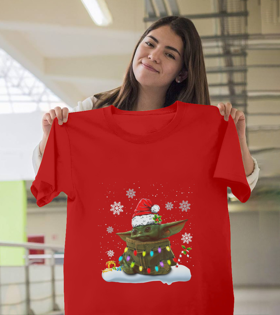 Santa Baby Yoda Christmas Lights Snowflakes Candy Cane Holiday Scene T-Shirt