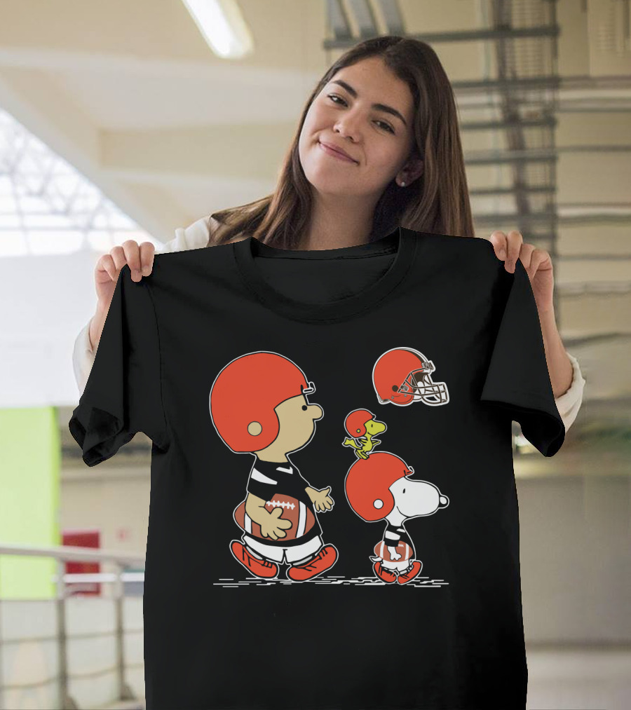 Christmas Peanuts Cute Football Snoopy Charlie Brown Cleveland Browns T-Shirt
