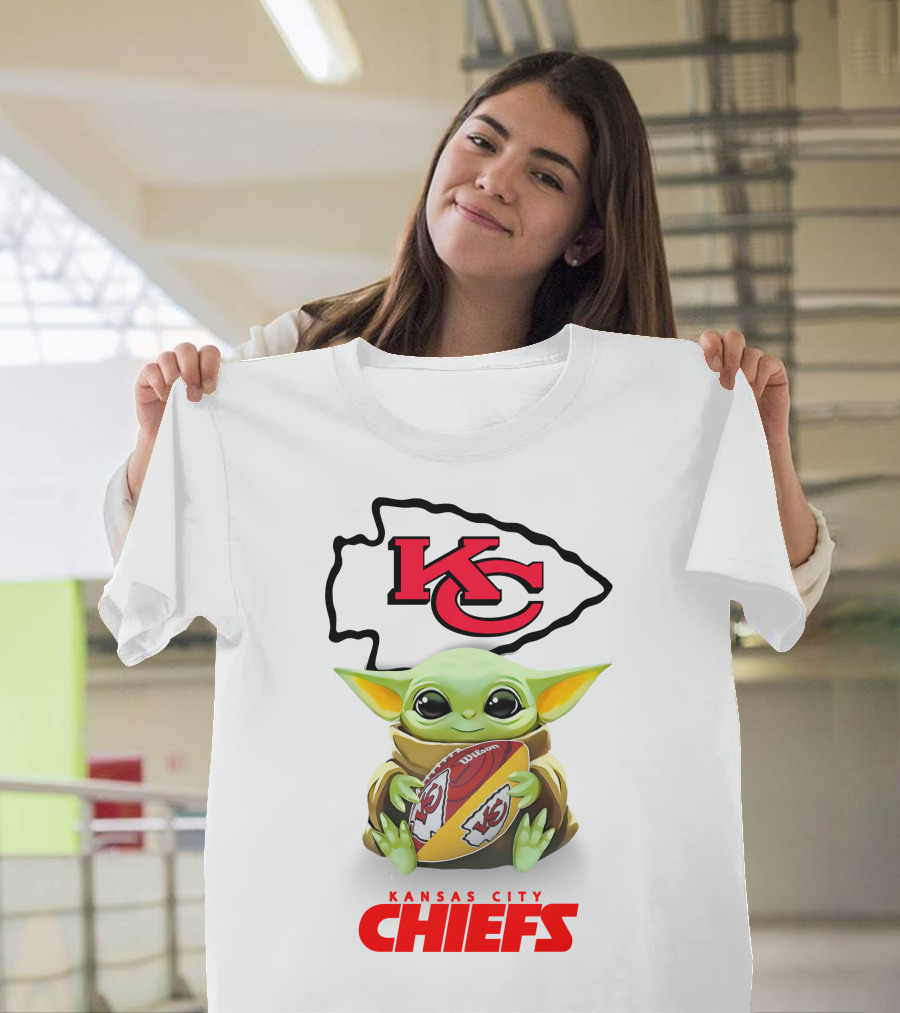 Baby Yoda Hugging Football Kansas City Chiefs Kc T-Shirt