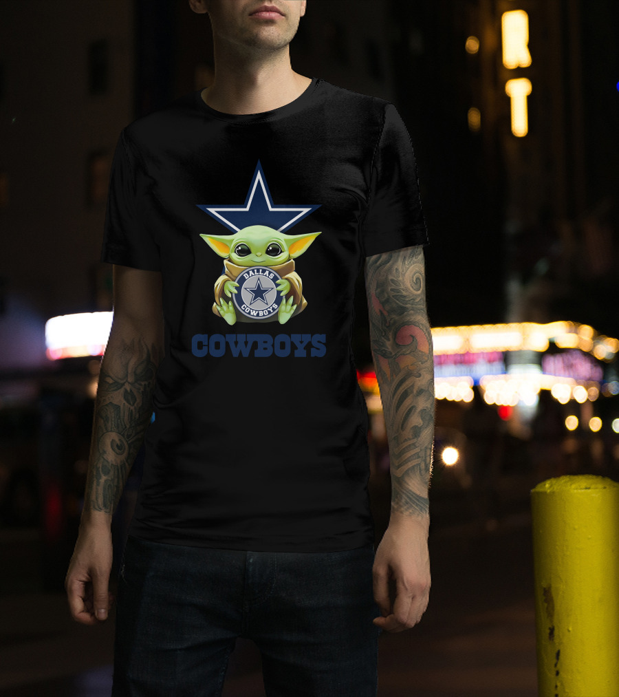 Star Wars Baby Yoda Dallas Cowboys Star Logo Hugging T-Shirt
