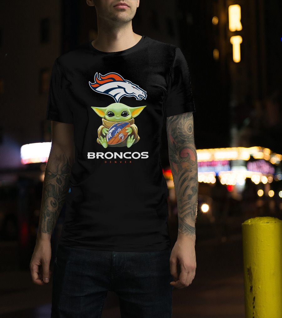 Baby Yoda Denver Broncos Football Star Wars Tailgate Hug T-Shirt