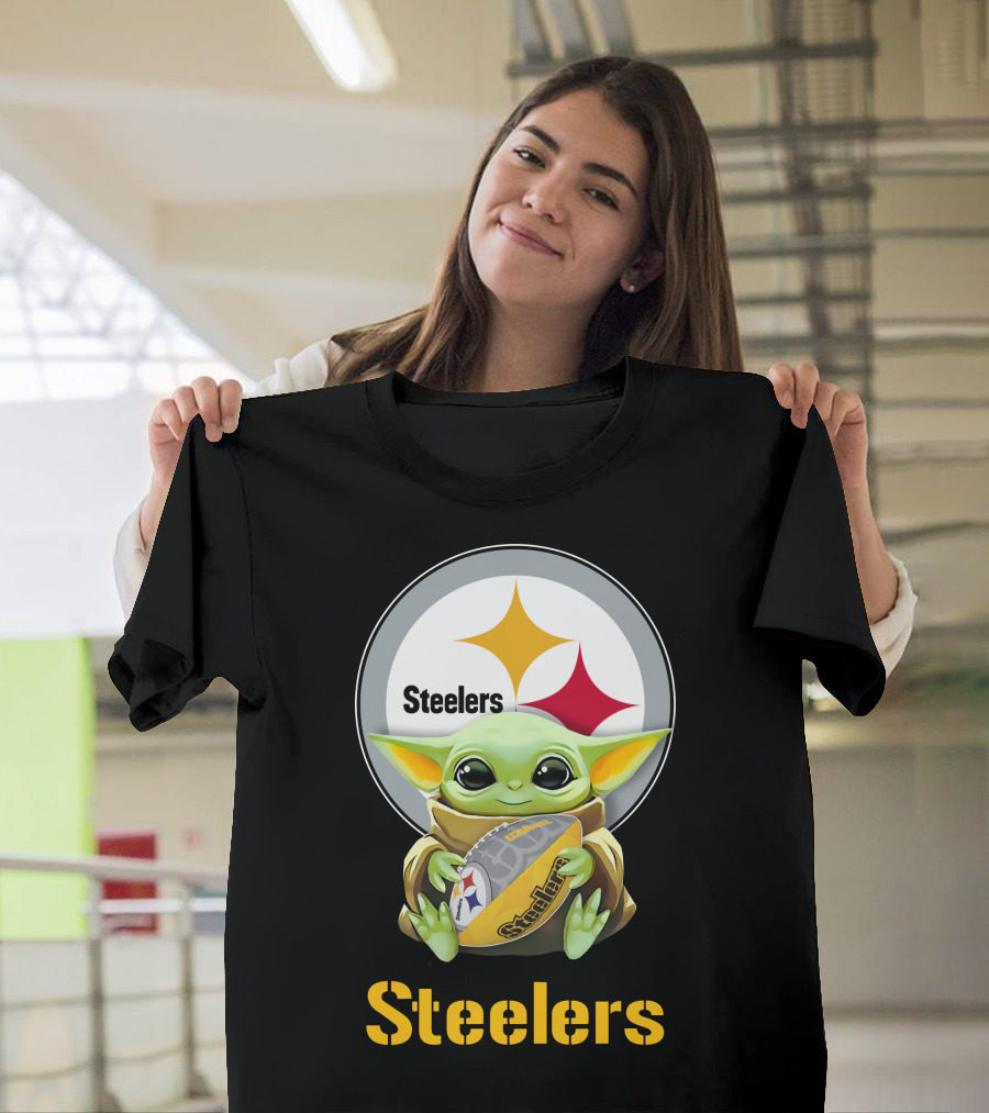 Star Wars Baby Yoda Hug Steelers Football Fan Tailgate T-Shirt