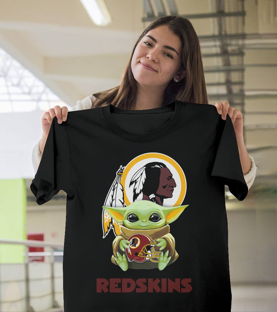 Grogu Hug Redskins Helmet Black T-Shirt