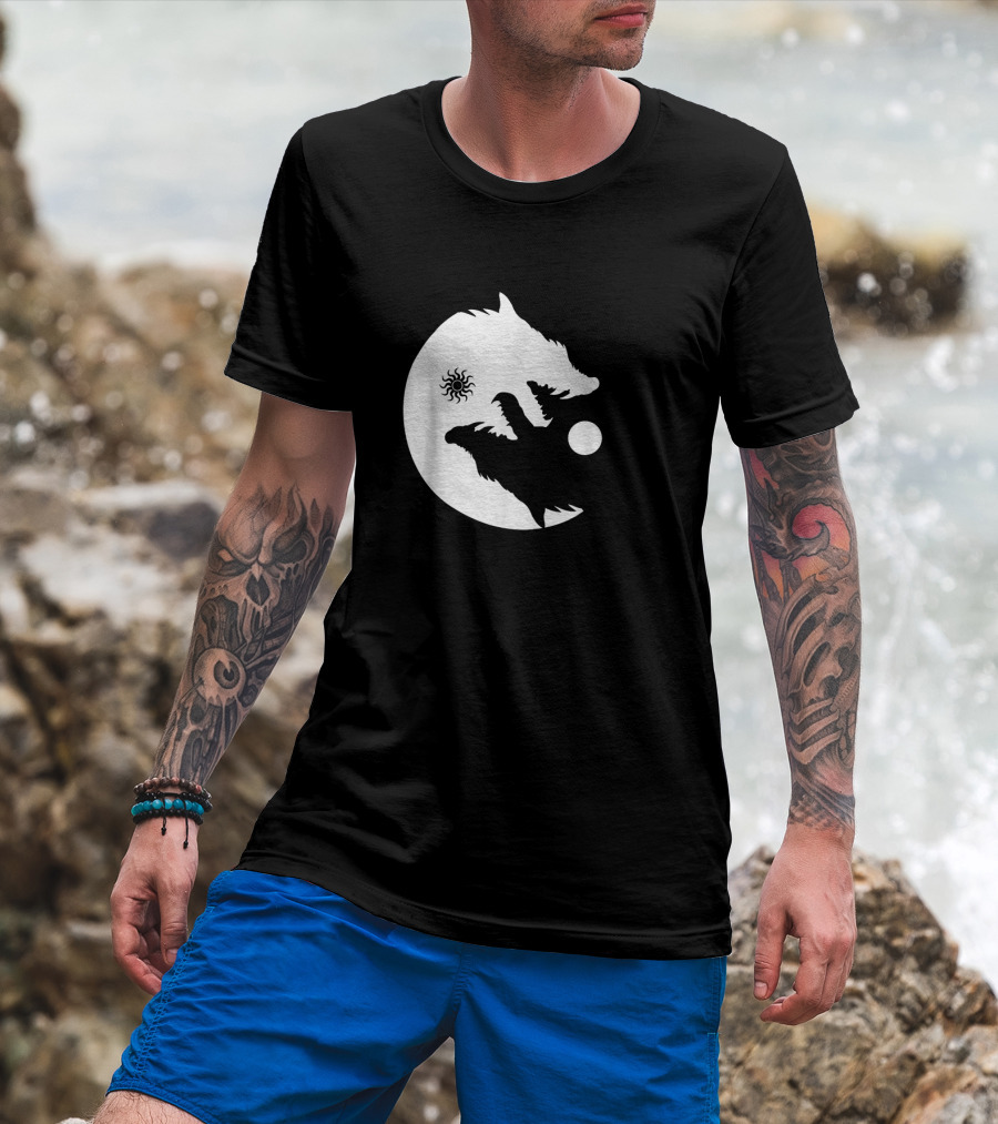Wolf Yin Yang Sun Moon Vintage Harmony Balance Life Symbolism T-Shirt
