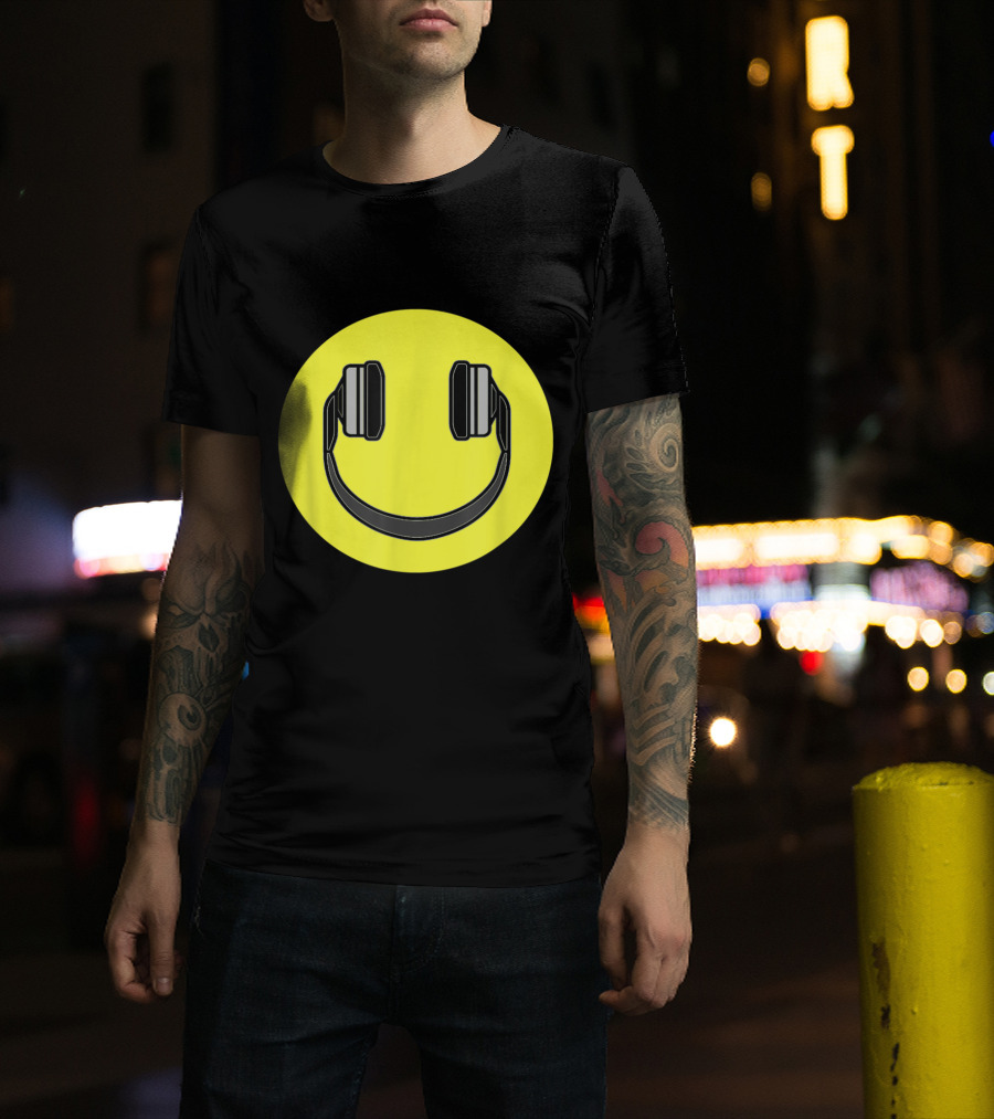 Club Smiley Techno Music DJ Headphone Face T-Shirt