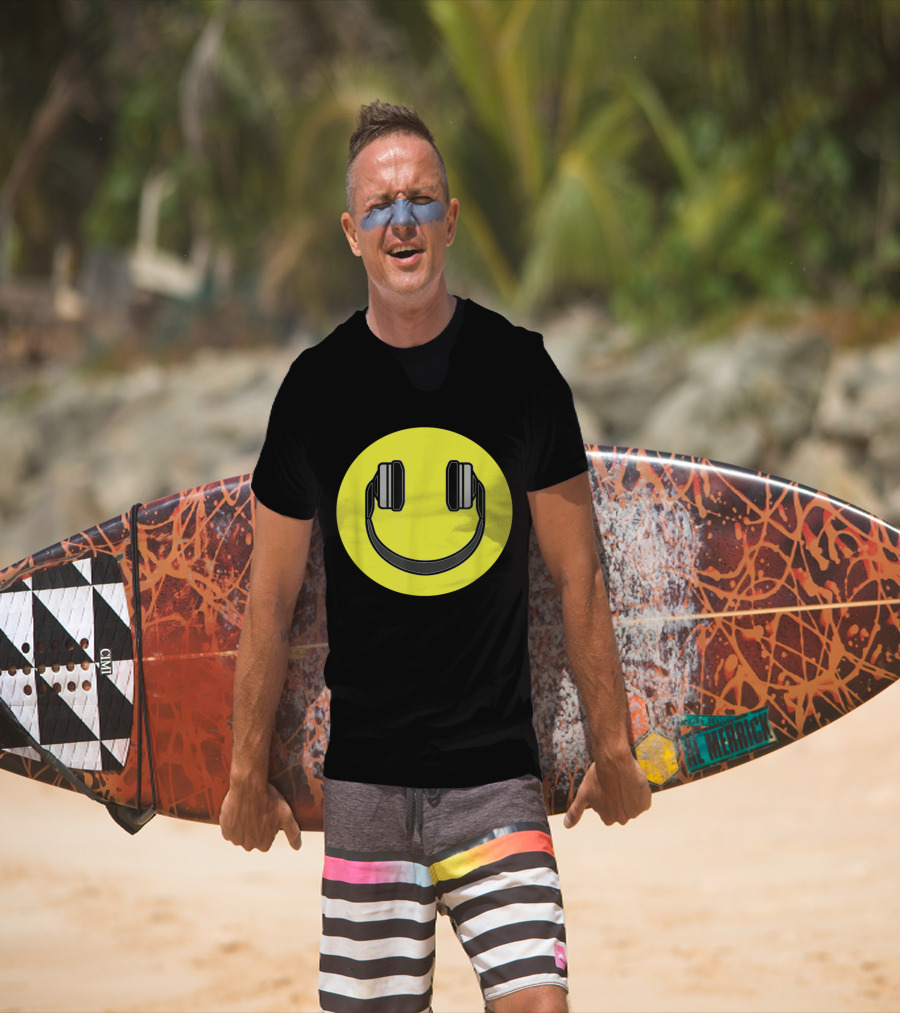 Club Smiley Techno Music DJ Headphone Face T-Shirt