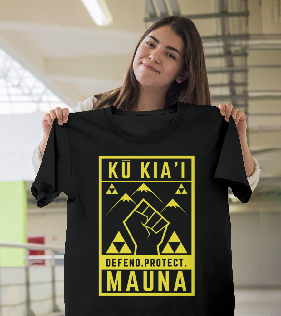 Kū Kia'i Mauna Defend Protect Fist and Mountain Symbols T-Shirt