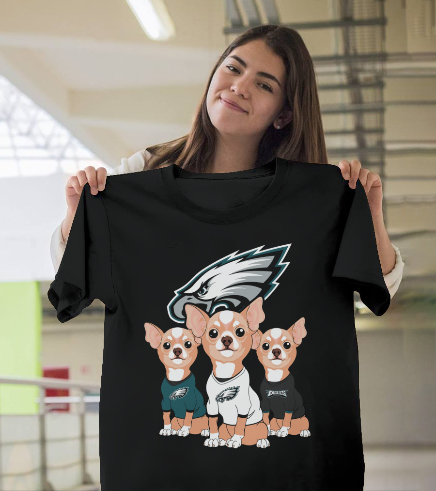 Philadelphia Eagles Chihuahua Trio T-Shirt