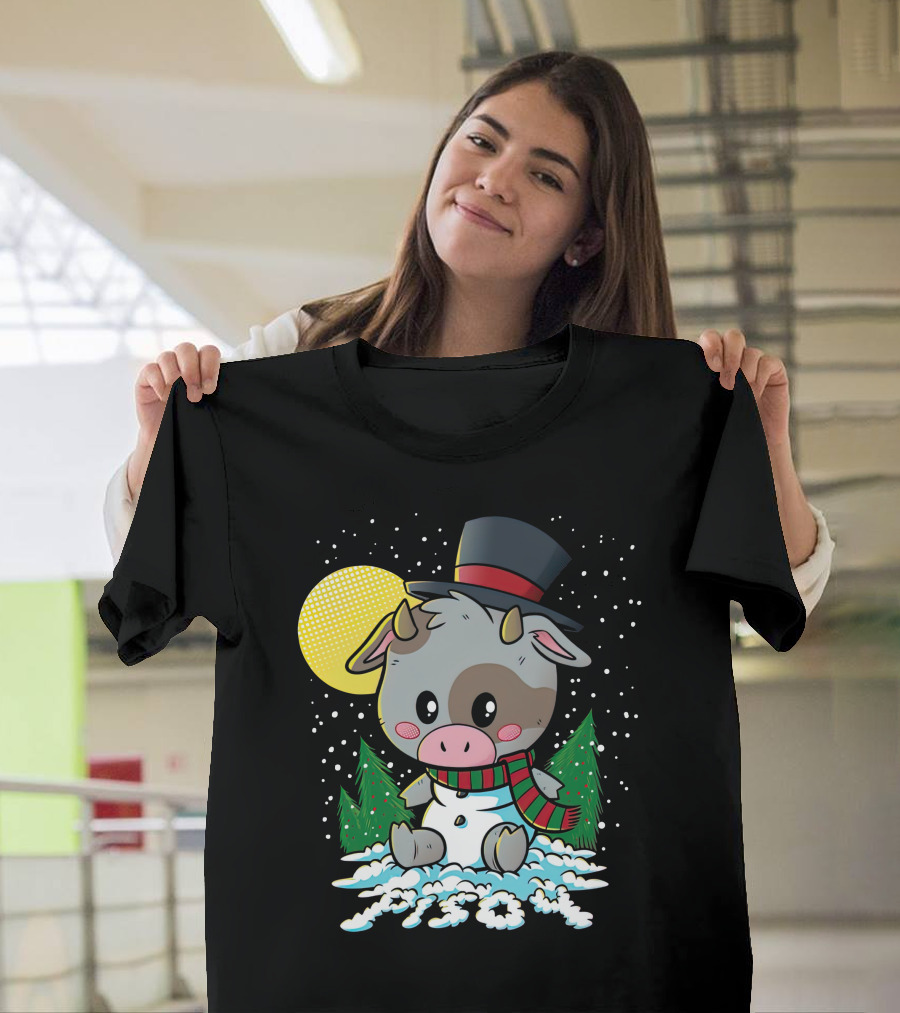 Piso4 Cute Cow in Snow with Top Hat and Scarf Winter Scene T-Shirt