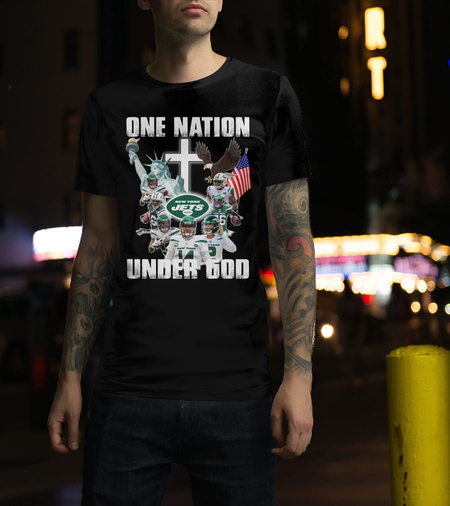 New York Jets One Nation Under God Statue Of Liberty Eagle Flag Football Players T-Shirt