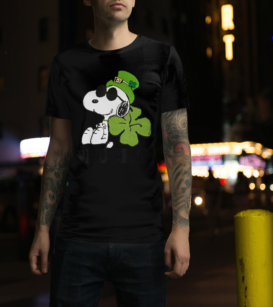 Peanuts Snoopy St. Patrick's Day Lucky Clover Hat T-Shirt