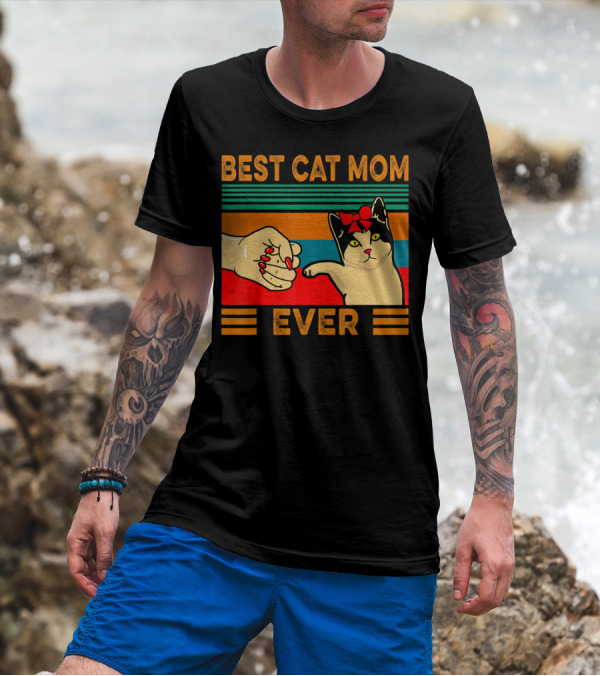 Best Cat Mom Ever Vintage Retro Cat Fist Bump T-Shirt