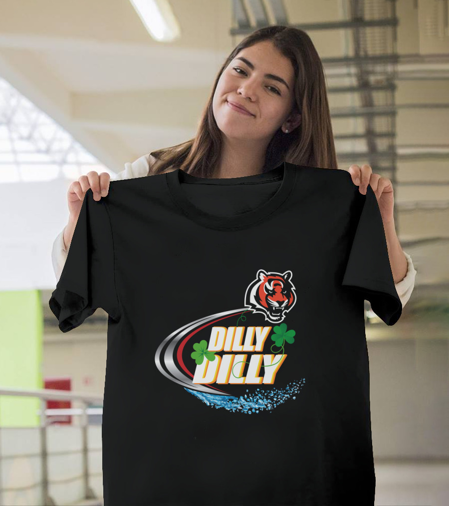 Dilly Dilly Cincinnati Bengals Tiger Logo Shamrocks Water Splash T-Shirt