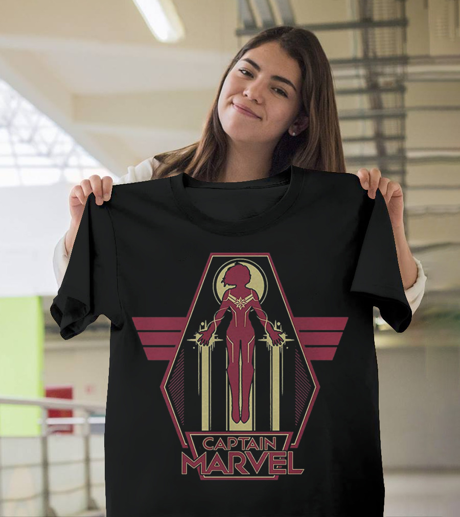Captain Marvel Flight Silhouette Emblem With Red And Gold T-Shirt