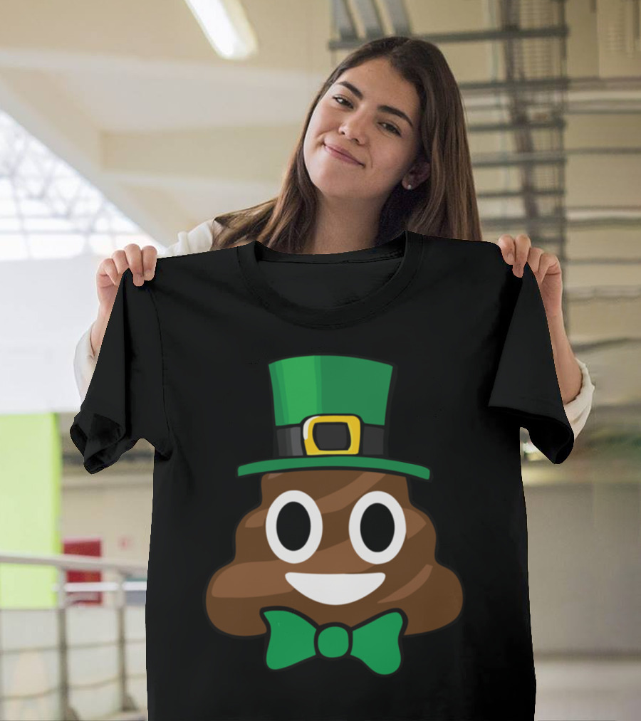 Leprechaun Poop Emoji With Green Bow Tie Funny St Patricks Day T-Shirt