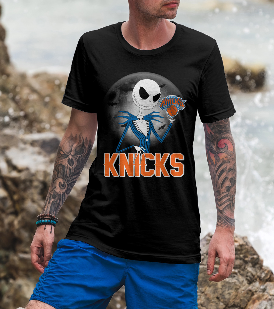 Jack Skellington New York Knicks Halloween Basketball Moon Scene T-Shirt