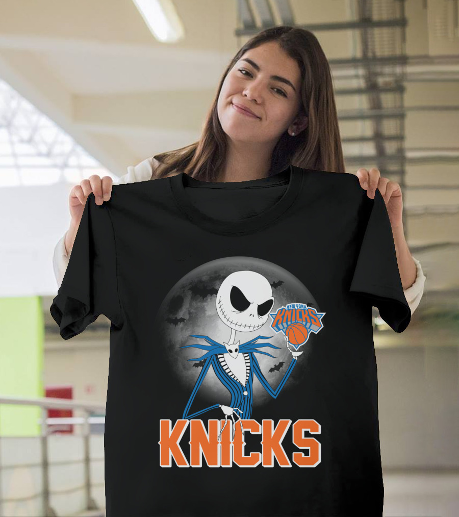Jack Skellington New York Knicks Halloween Basketball Moon Scene T-Shirt
